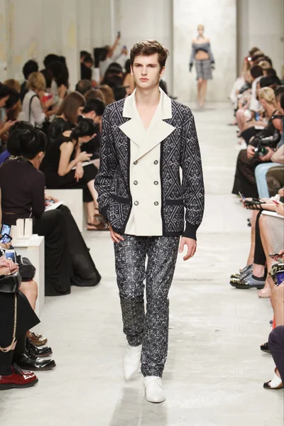 Look 21